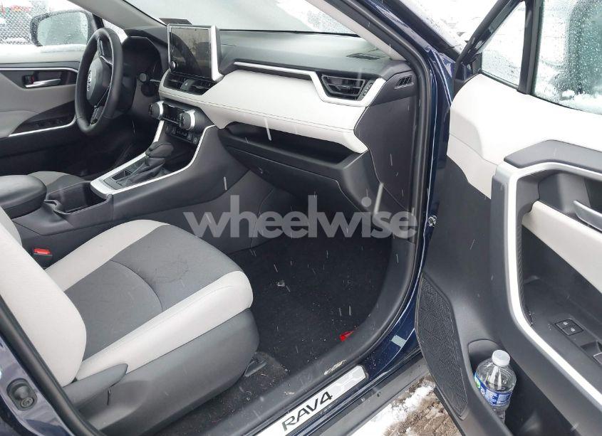 Photo 5 of 2024 Toyota Rav4 XLE (VIN 2T3P1RFV7RW482834)