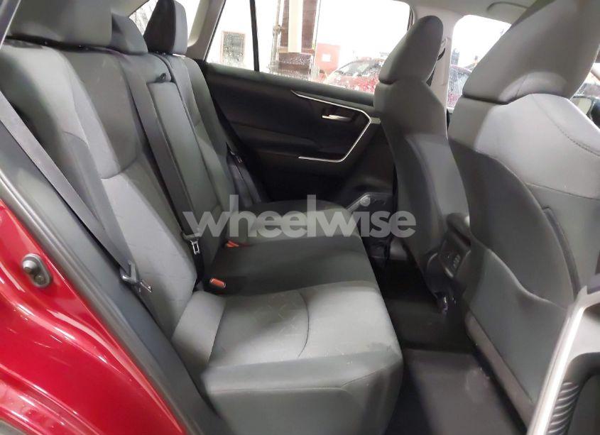 Photo 8 of 2019 Toyota Rav4 XLE (VIN 2T3P1RFV8KC004235)