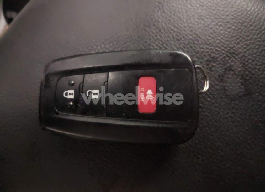 Photo 11 of 2019 Toyota Rav4 XLE (VIN 2T3P1RFV8KC006664)