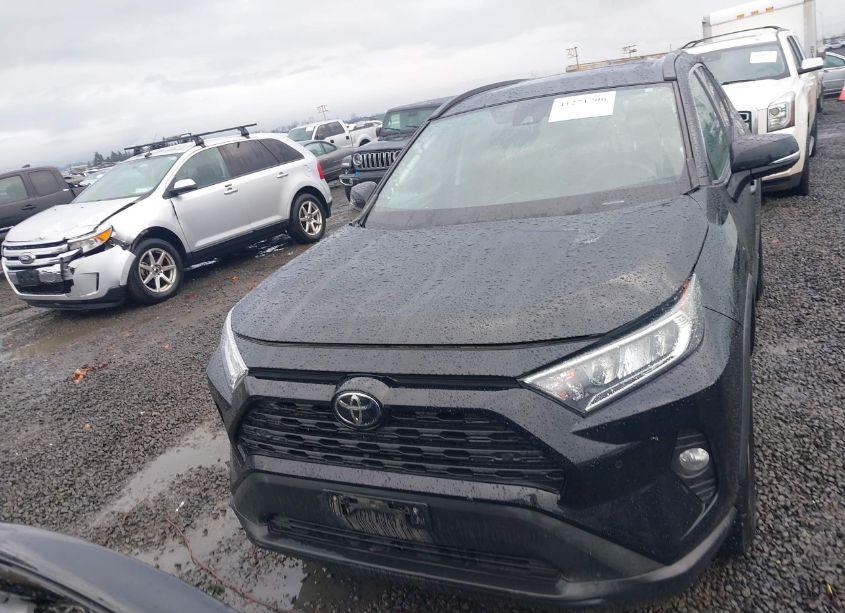 Photo 13 of 2019 Toyota Rav4 XLE (VIN 2T3P1RFV8KW033412)