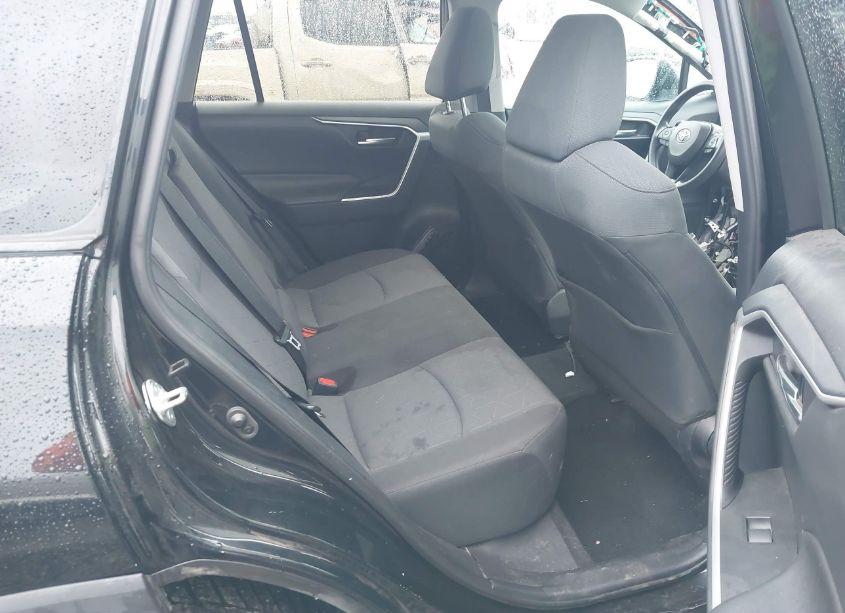 Photo 8 of 2019 Toyota Rav4 XLE (VIN 2T3P1RFV8KW033412)