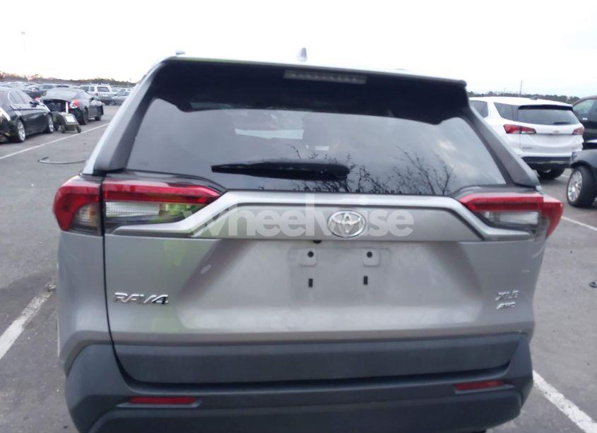 Photo 15 of 2019 Toyota Rav4 XLE (VIN 2T3P1RFV8KW053966)