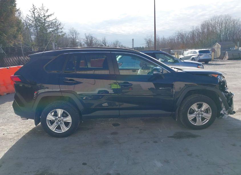Photo 13 of 2020 Toyota Rav4 XLE (VIN 2T3P1RFV8LC075615)