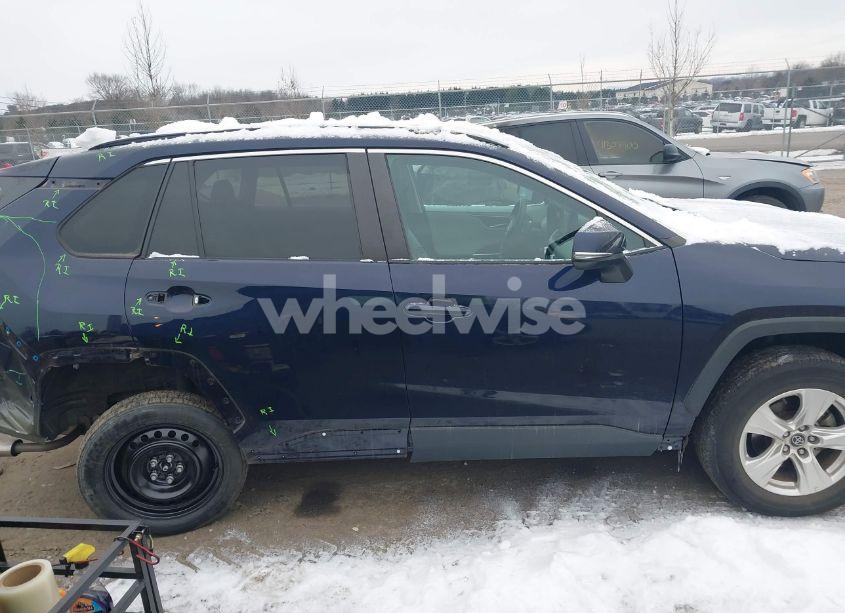 Photo 13 of 2020 Toyota Rav4 XLE (VIN 2T3P1RFV8LC124974)