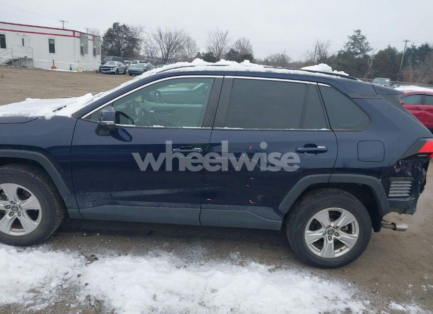 Photo 14 of 2020 Toyota Rav4 XLE (VIN 2T3P1RFV8LC124974)