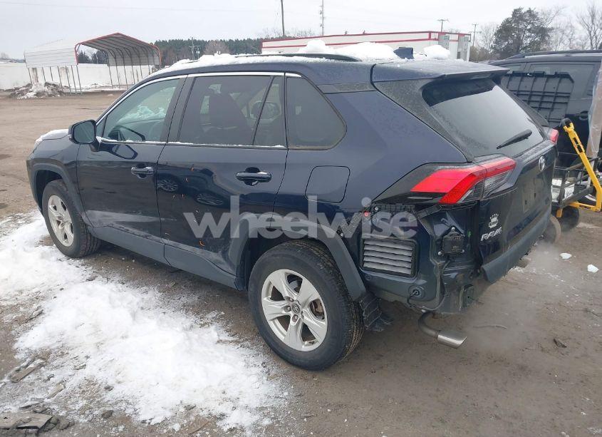 Photo 3 of 2020 Toyota Rav4 XLE (VIN 2T3P1RFV8LC124974)