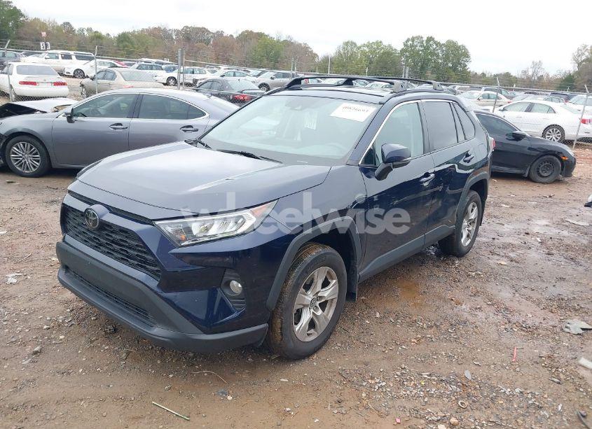 Photo 2 of 2020 Toyota Rav4 XLE (VIN 2T3P1RFV8LC125820)