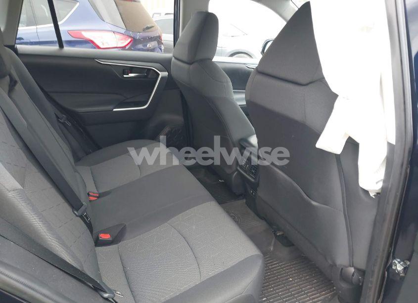Photo 8 of 2020 Toyota Rav4 XLE (VIN 2T3P1RFV8LC125820)