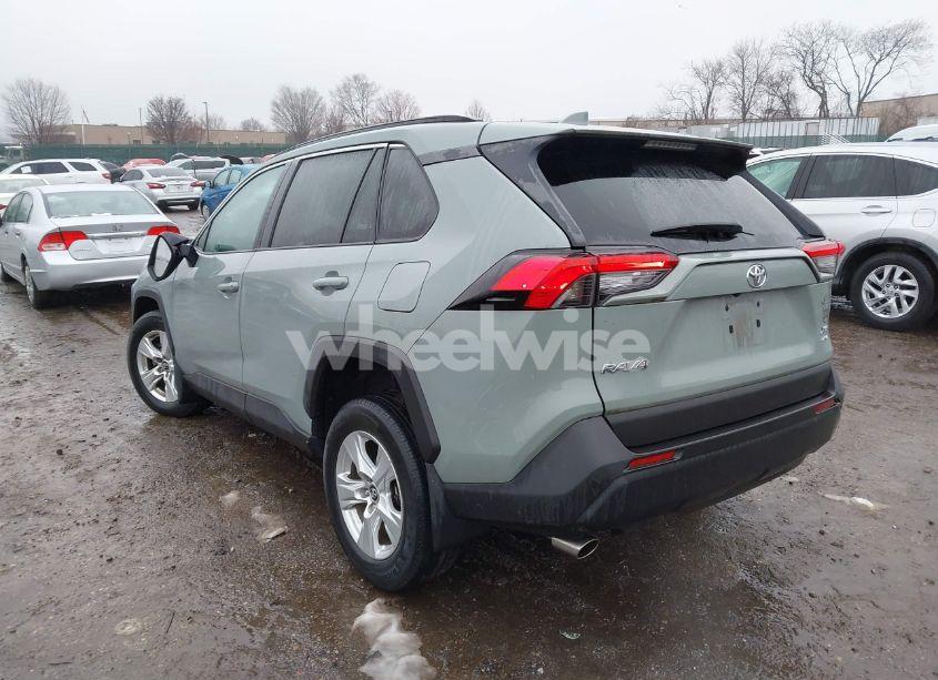 Photo 3 of 2021 Toyota Rav4 XLE (VIN 2T3P1RFV8MC146202)