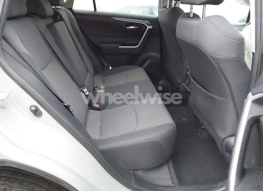 Photo 8 of 2021 Toyota Rav4 XLE (VIN 2T3P1RFV8MC146202)