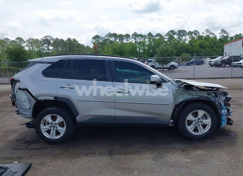 Photo 14 of 2021 Toyota Rav4 XLE (VIN 2T3P1RFV8MC242220)