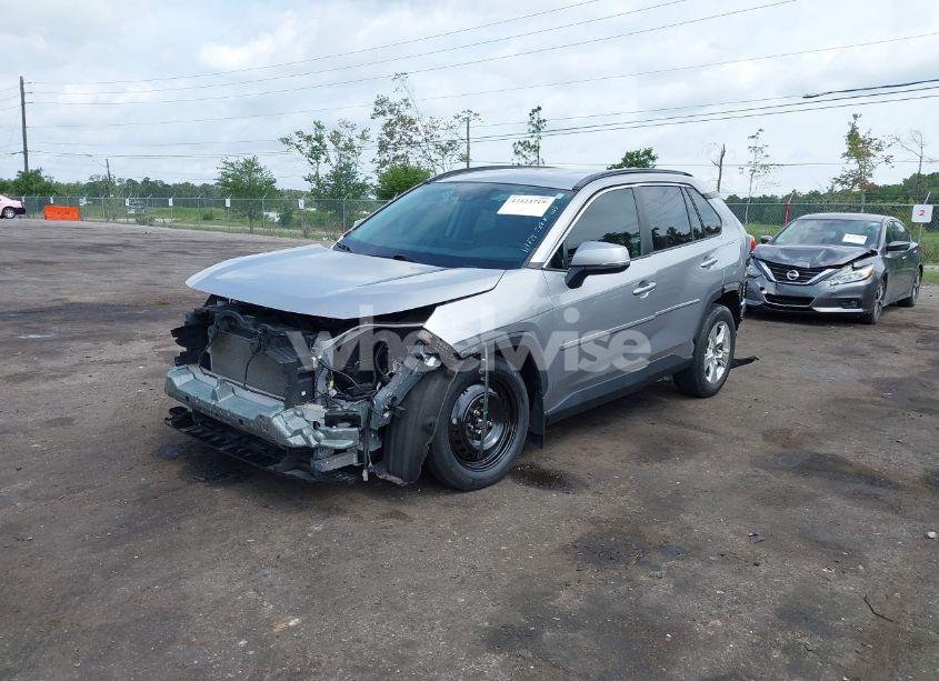 Photo 2 of 2021 Toyota Rav4 XLE (VIN 2T3P1RFV8MC242220)