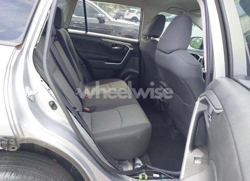 Photo 8 of 2021 Toyota Rav4 XLE (VIN 2T3P1RFV8MC242220)