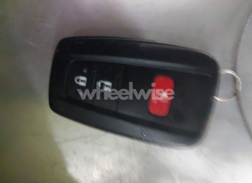 Photo 11 of 2021 Toyota Rav4 XLE (VIN 2T3P1RFV8MW145646)