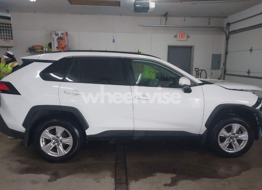 Photo 14 of 2021 Toyota Rav4 XLE (VIN 2T3P1RFV8MW145646)
