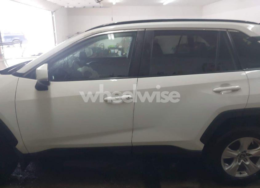 Photo 15 of 2021 Toyota Rav4 XLE (VIN 2T3P1RFV8MW145646)