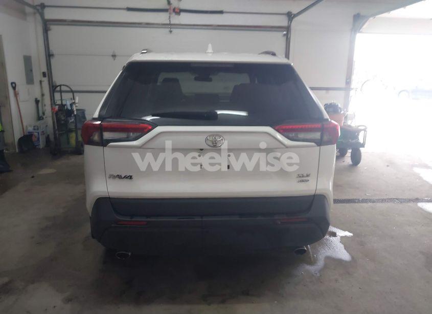 Photo 17 of 2021 Toyota Rav4 XLE (VIN 2T3P1RFV8MW145646)