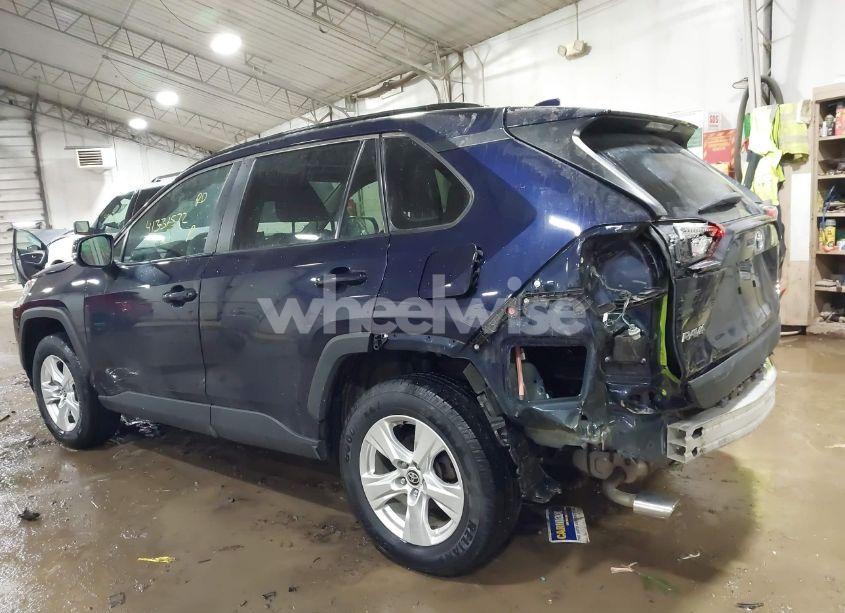 Photo 3 of 2021 Toyota Rav4 XLE (VIN 2T3P1RFV8MW238165)