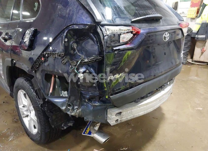 Photo 6 of 2021 Toyota Rav4 XLE (VIN 2T3P1RFV8MW238165)