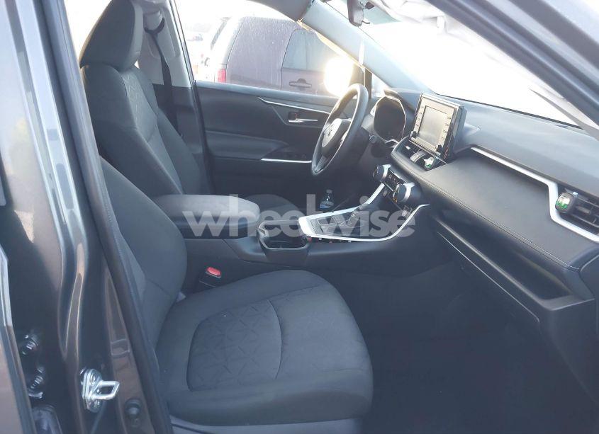 Photo 5 of 2022 Toyota Rav4 XLE (VIN 2T3P1RFV8NC257978)