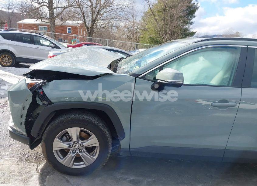 Photo 19 of 2022 Toyota Rav4 XLE (VIN 2T3P1RFV8NW272995)