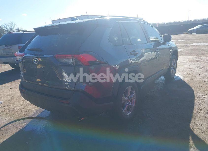 Photo 4 of 2022 Toyota Rav4 XLE (VIN 2T3P1RFV8NW278957)