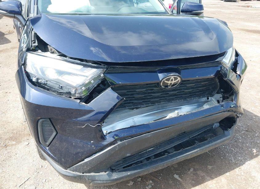 Photo 6 of 2022 Toyota Rav4 XLE (VIN 2T3P1RFV8NW302271)