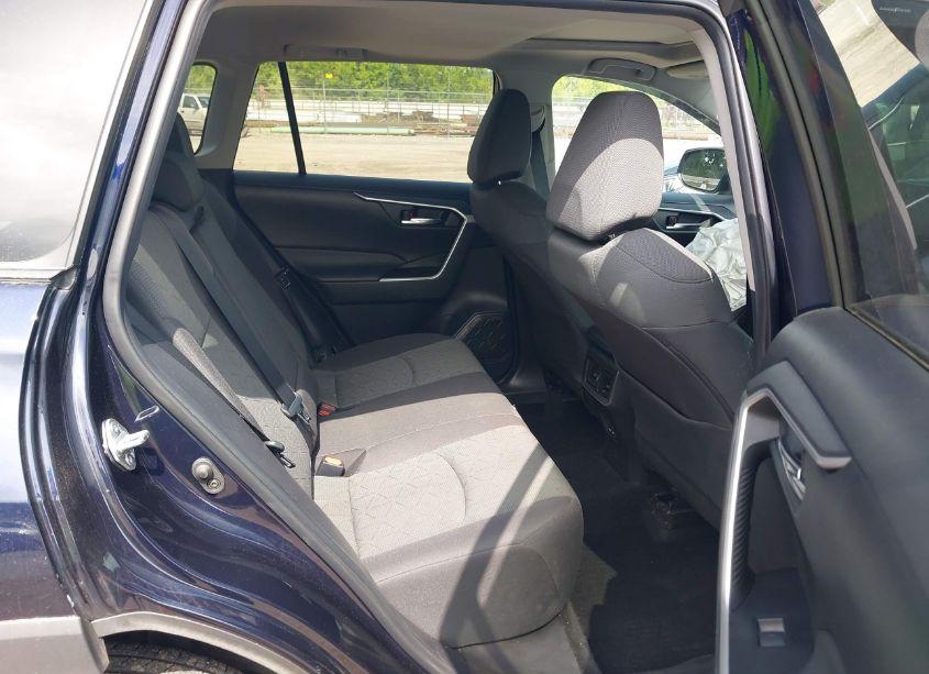 Photo 8 of 2022 Toyota Rav4 XLE (VIN 2T3P1RFV8NW302271)