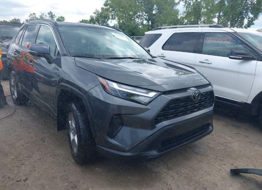 2023 Toyota Rav4 XLE (VIN 2T3P1RFV8PW338786) main photo