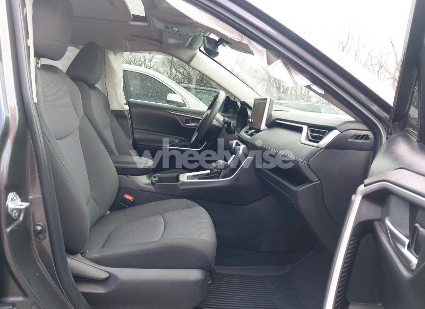 Photo 5 of 2024 Toyota Rav4 XLE (VIN 2T3P1RFV8RC446457)