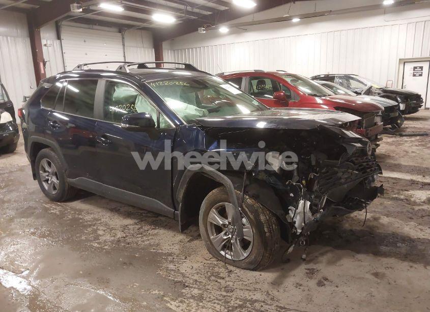 2024 Toyota Rav4 XLE (VIN 2T3P1RFV8RW460101) main photo