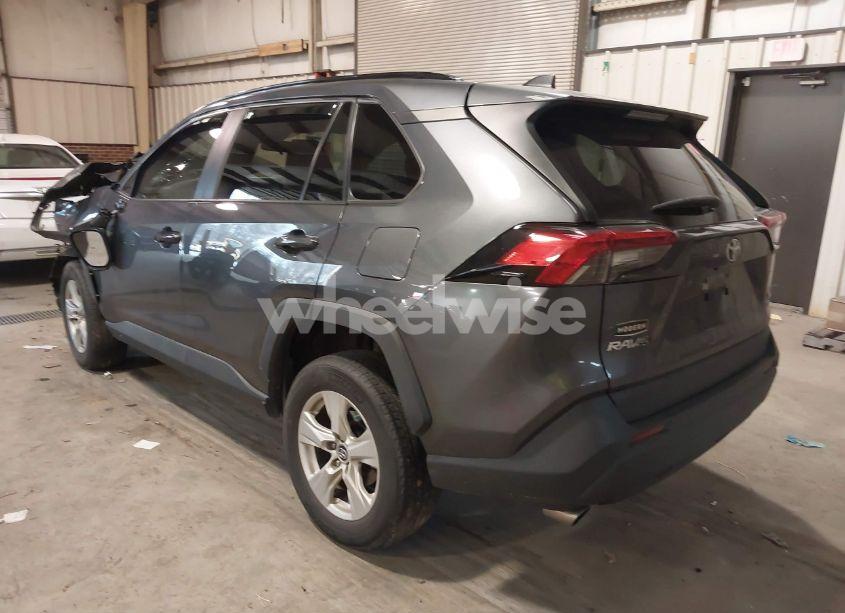 Photo 3 of 2019 Toyota Rav4 XLE (VIN 2T3P1RFV9KC060166)