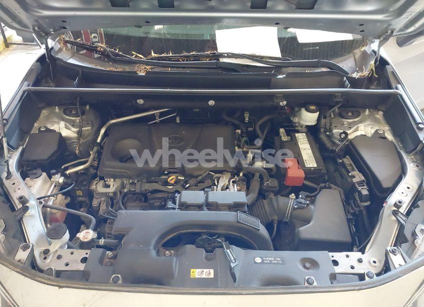 Photo 10 of 2019 Toyota Rav4 XLE (VIN 2T3P1RFV9KW028137)