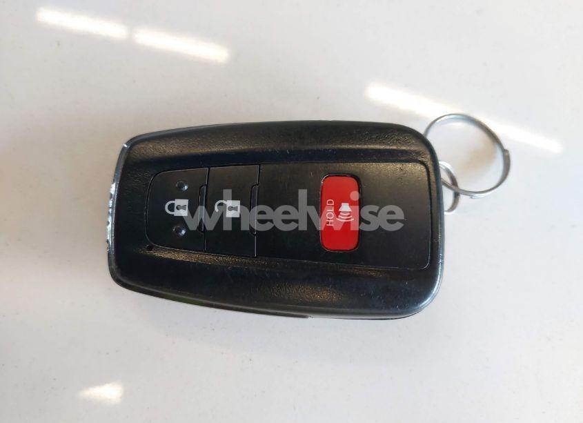 Photo 11 of 2019 Toyota Rav4 XLE (VIN 2T3P1RFV9KW028137)