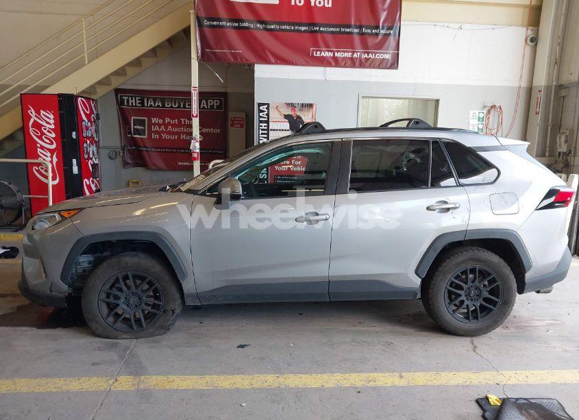 Photo 14 of 2019 Toyota Rav4 XLE (VIN 2T3P1RFV9KW028137)