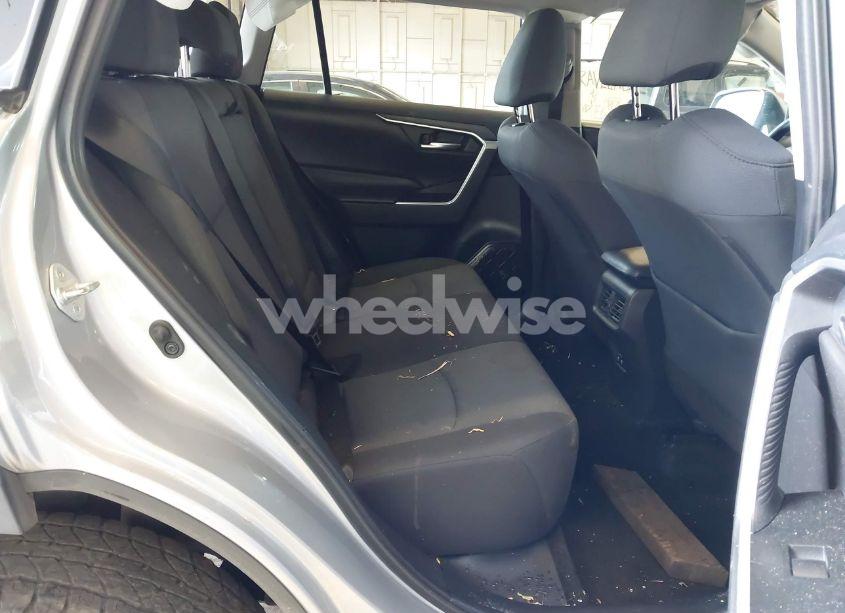 Photo 8 of 2019 Toyota Rav4 XLE (VIN 2T3P1RFV9KW028137)