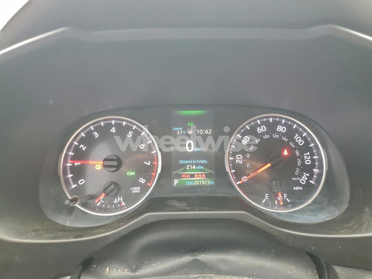 Photo 9 of 2019 TOYOTA RAV4 XLE (VIN 2T3P1RFV9KW047030)