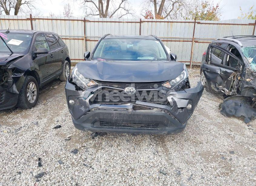 Photo 6 of 2020 Toyota Rav4 XLE (VIN 2T3P1RFV9LC106337)