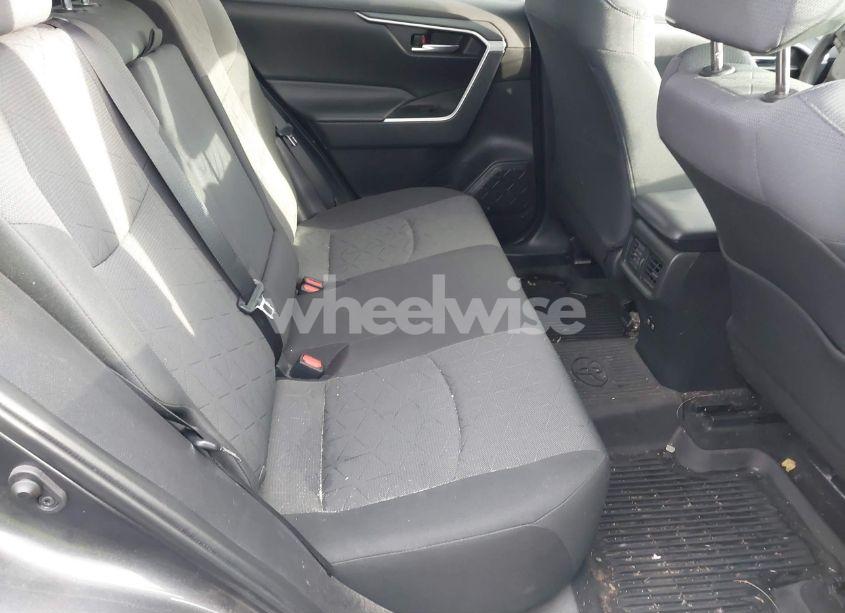 Photo 8 of 2020 Toyota Rav4 XLE (VIN 2T3P1RFV9LC106337)