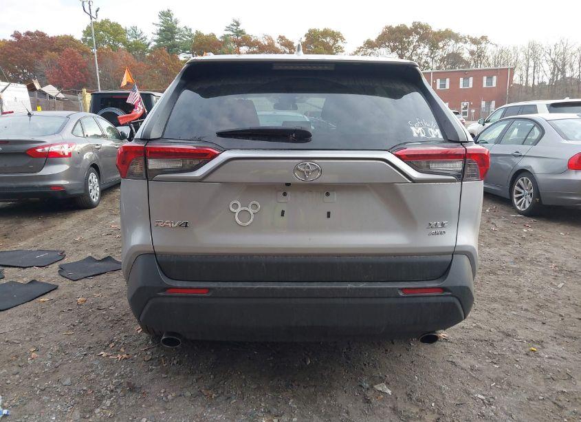 Photo 17 of 2020 Toyota Rav4 XLE (VIN 2T3P1RFV9LW084662)