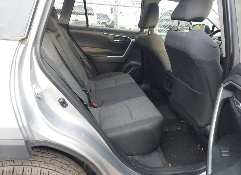 Photo 8 of 2020 Toyota Rav4 XLE (VIN 2T3P1RFV9LW084662)