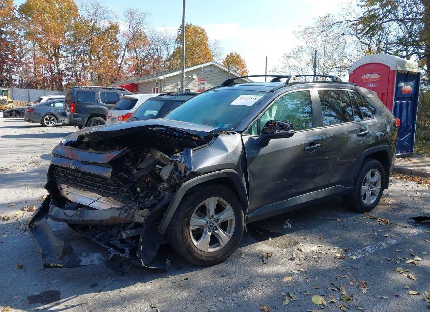 Photo 2 of 2020 Toyota Rav4 XLE (VIN 2T3P1RFV9LW128997)
