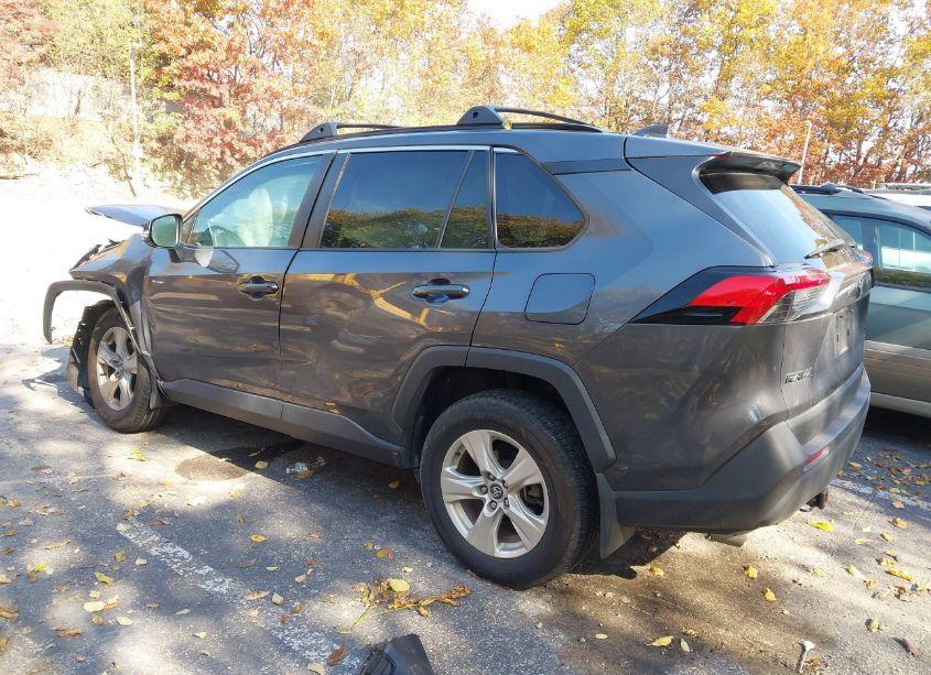 Photo 3 of 2020 Toyota Rav4 XLE (VIN 2T3P1RFV9LW128997)