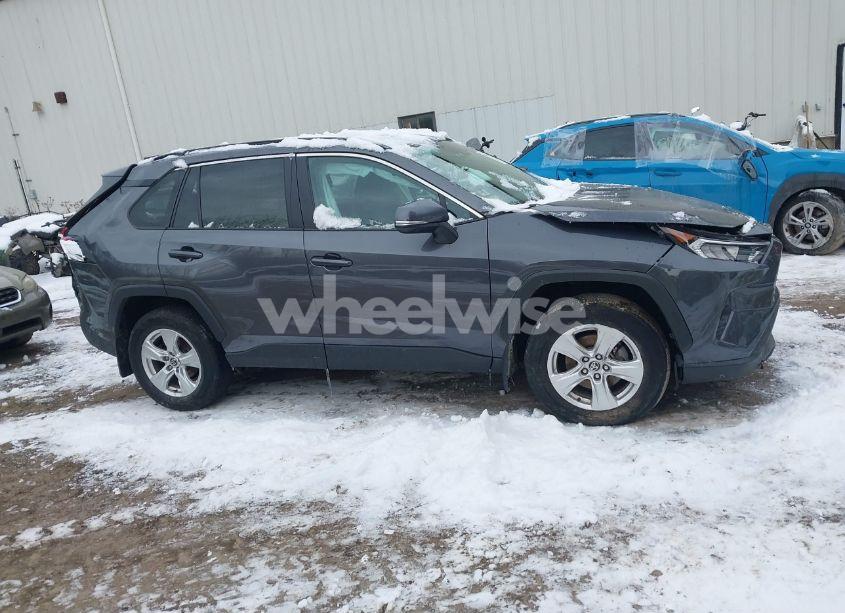 Photo 13 of 2021 Toyota Rav4 XLE (VIN 2T3P1RFV9MC172159)