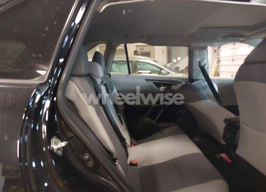 Photo 8 of 2021 Toyota Rav4 XLE (VIN 2T3P1RFV9MC203815)