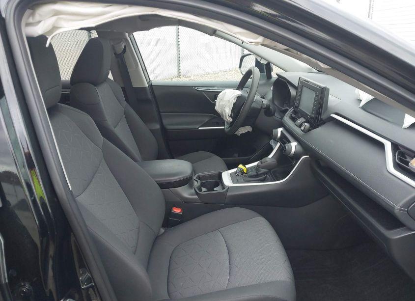 Photo 5 of 2021 Toyota Rav4 XLE (VIN 2T3P1RFV9MC242470)