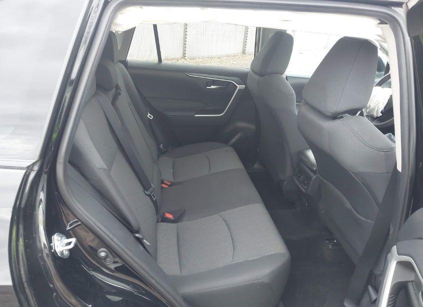 Photo 8 of 2021 Toyota Rav4 XLE (VIN 2T3P1RFV9MC242470)
