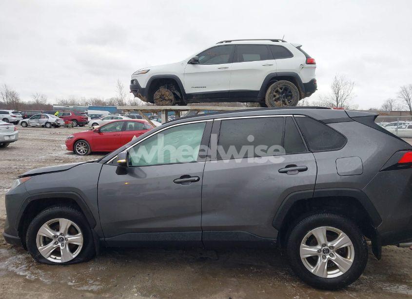 Photo 15 of 2021 Toyota Rav4 XLE (VIN 2T3P1RFV9MW152976)