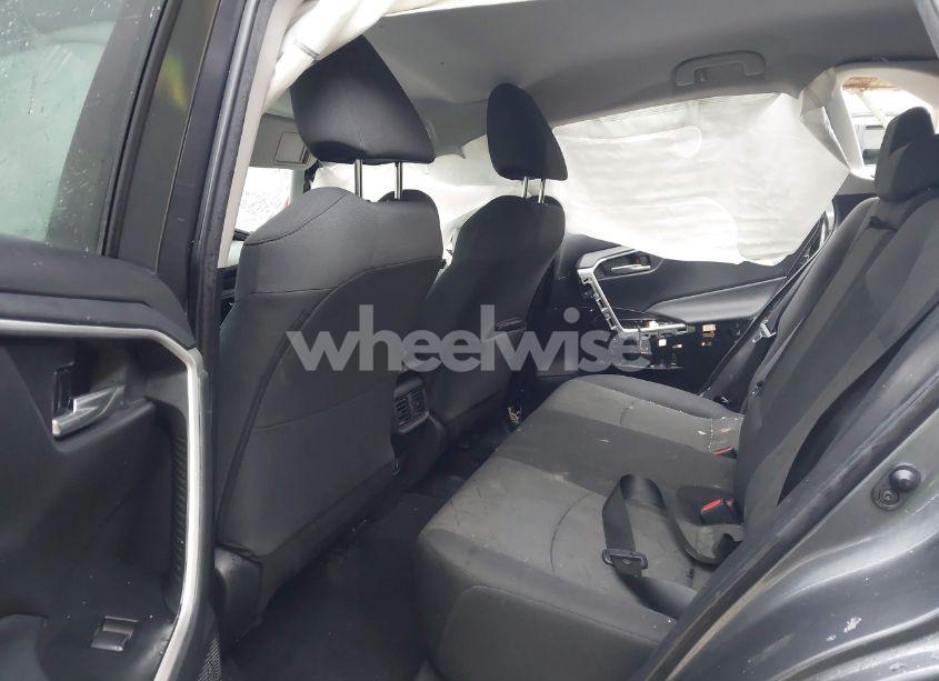 Photo 8 of 2021 Toyota Rav4 XLE (VIN 2T3P1RFV9MW152976)