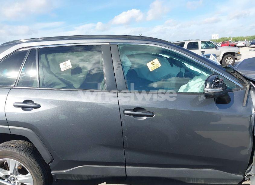 Photo 13 of 2021 Toyota Rav4 XLE (VIN 2T3P1RFV9MW161869)